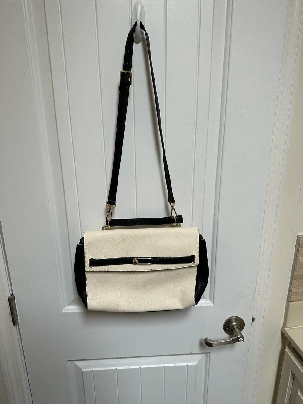 Talbots Cream and Black Leather Crossbody Clutch - Picture 11 of 11